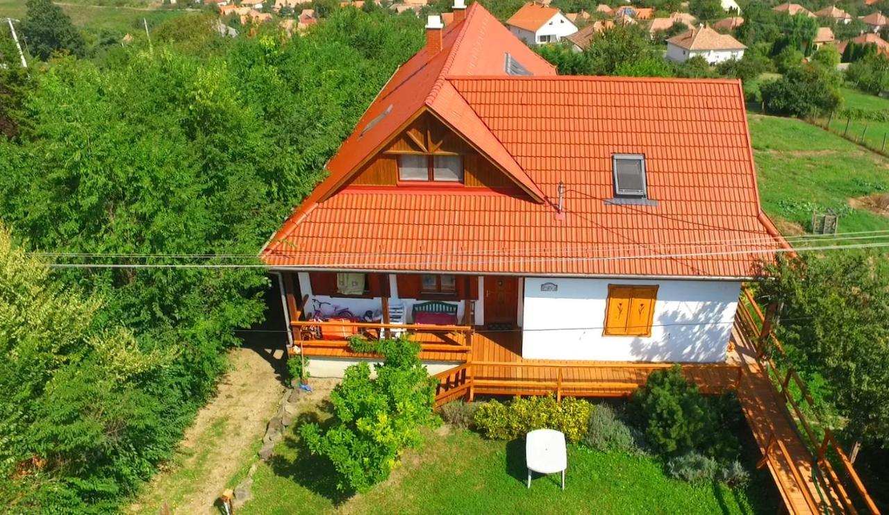 Ferienwohnung Kalaris Vendeghaz Hollókő Exterior foto