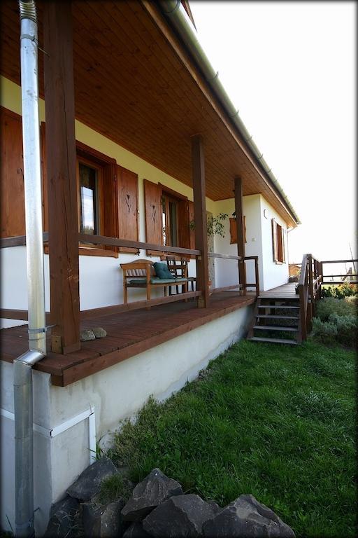 Ferienwohnung Kalaris Vendeghaz Hollókő Exterior foto